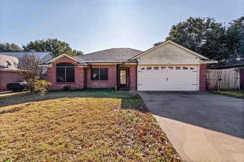 1519 Hayloft Ln, Granbury, TX 76048