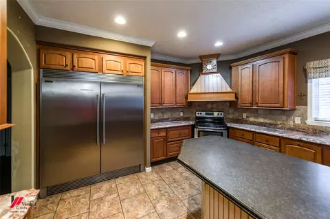 Kitchen - 248 Timber Ln, Mansfield, LA 71052 photo 5 of 6