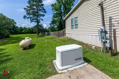 Exterior - 248 Timber Ln, Mansfield, LA 71052 photo 9 of 10