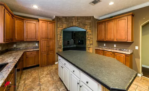 Kitchen - 248 Timber Ln, Mansfield, LA 71052 photo 3 of 6