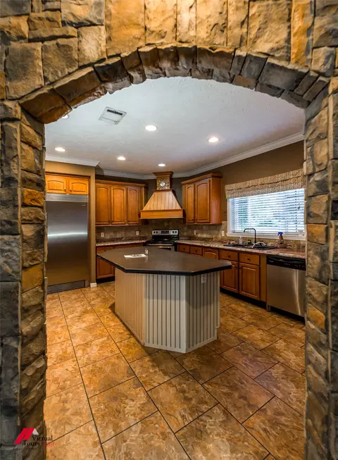 Kitchen - 248 Timber Ln, Mansfield, LA 71052 photo 6 of 6