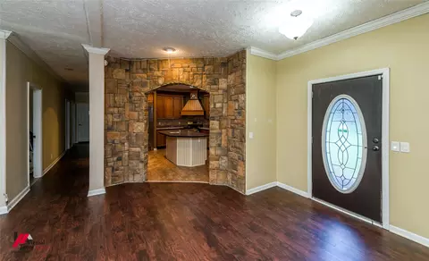 Entry Way - 248 Timber Ln, Mansfield, LA 71052 photo 2 of 2