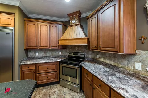 Kitchen - 248 Timber Ln, Mansfield, LA 71052 photo 2 of 6