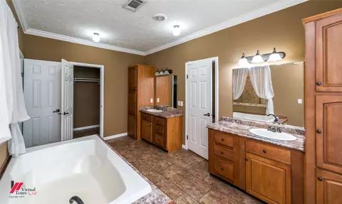 Bath - 248 Timber Ln, Mansfield, LA 71052 photo 2 of 5