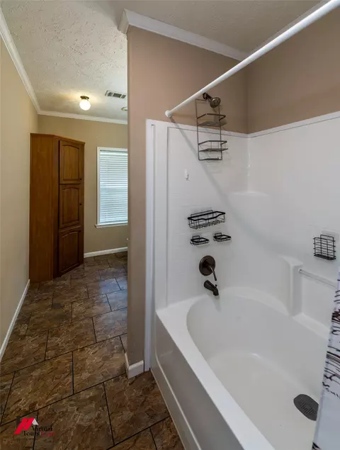Bath - 248 Timber Ln, Mansfield, LA 71052 photo 4 of 5