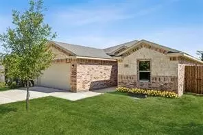 287 Marina Dr, Azle, TX 76020