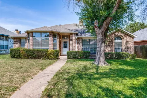 705 Yosemite Trl, Mesquite, TX 75149