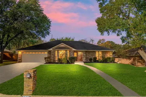 3509 Hightimber Dr, Grapevine, TX 76051