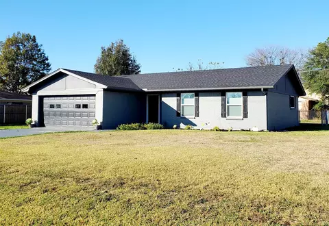 202 W Whitewright Rd, Savoy, TX 75479