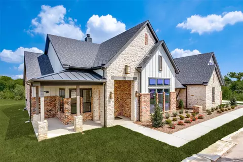 2047 Woodland Rd, Weatherford, TX 76088