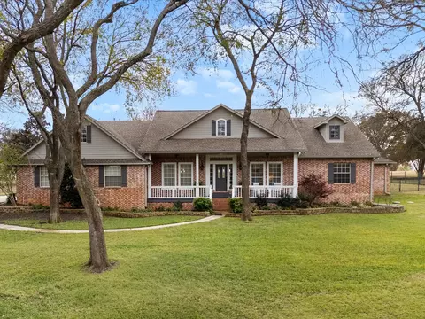 1705 Warwick Crescent Ct, Argyle, TX 76226