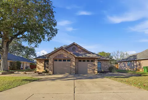 9281 Meandering Dr, North Richland Hills, TX 76182