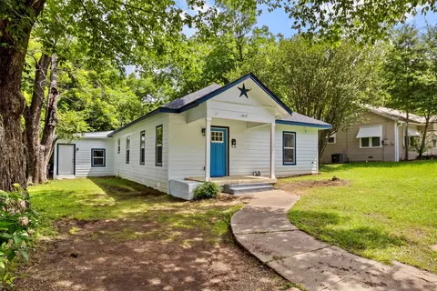 1017 E Washington St, Paris, TX 75460