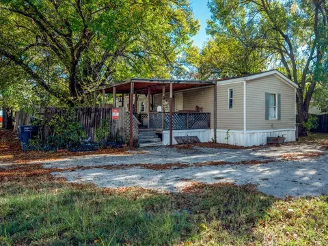 2574 Melody Hills Dr, Fort Worth, TX 76137