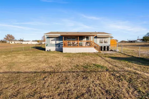 8539 Longhorn Dr, Justin, TX 76247
