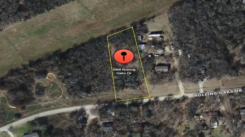 3009 Rolling Oaks Dr, Cleburne, TX 76031