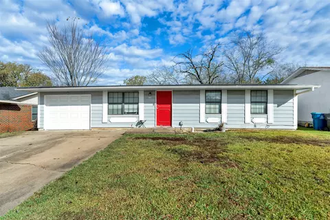 515 Forrest Ln, Denison, TX 75021