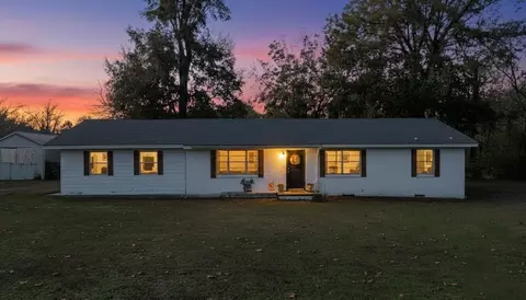 6488 State Highway 135 N, Kilgore, TX 75662