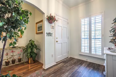 Entry Way - 300 E Redbud Ln, Lancaster, TX 75146 photo 1 of 3