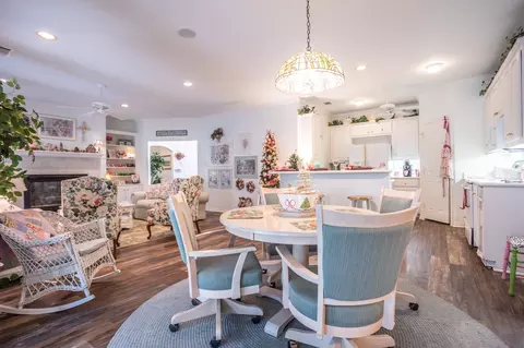Dining - 300 E Redbud Ln, Lancaster, TX 75146 photo 1 of 3