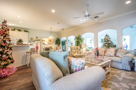 Living - 300 E Redbud Ln, Lancaster, TX 75146 photo 1 of 2
