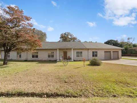1103 Webb St, Daingerfield, TX 75638