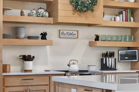 Kitchen - 7675 Michael Rd, Sanger, TX 76266 photo 3 of 7