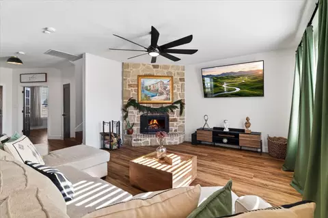 Living - 7675 Michael Rd, Sanger, TX 76266 photo 1 of 1