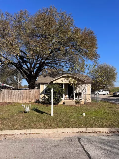 4200 Bonita Dr, Fort Worth, TX 76114