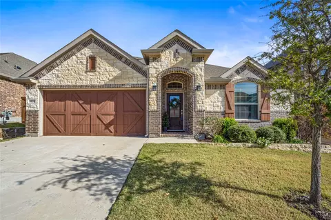 5533 Annie Creek Rd, Fort Worth, TX 76126