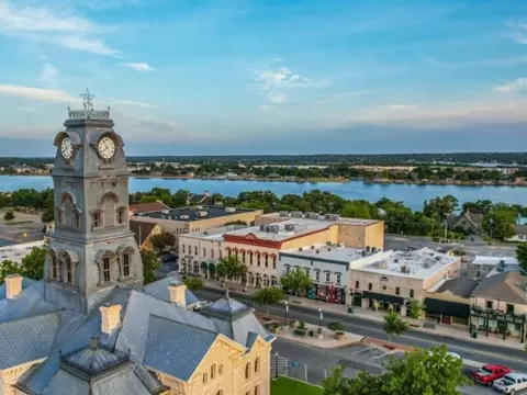1420 Ridgeview Cir, Granbury, TX 76048