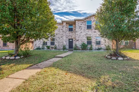 1046 Graystone Dr, Lancaster, TX 75134