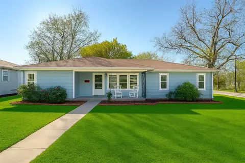 1000 E Walnut St, Hillsboro, TX 76645