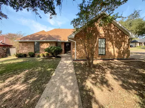 1300 Belvon Pl, Cleburne, TX 76033