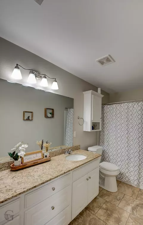 Bath - 117 Bent Tree Loop, Haughton, LA 71037 photo 1 of 3