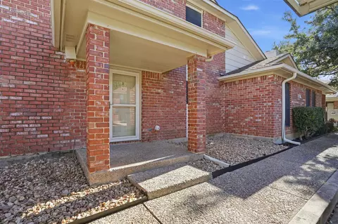 3137 Sappington Pl #D, Fort Worth, TX 76116