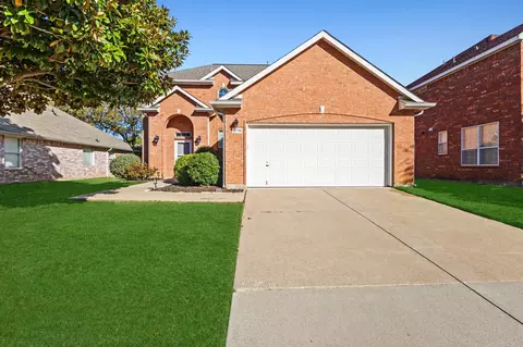 2716 Chatsworth Dr, Grapevine, TX 76051
