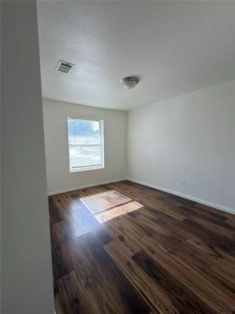 Bedroom - 3401 Ruby Dr, Mesquite, TX 75150 photo 2 of 4