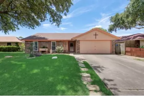 13240 Saratoga Ln, Balch Springs, TX 75180