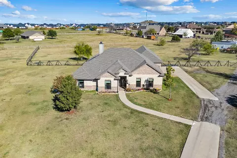10832 Ridge Country Rd, Haslet, TX 76052