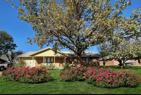 266 Old Spanish Trl, Valley View, TX 76272