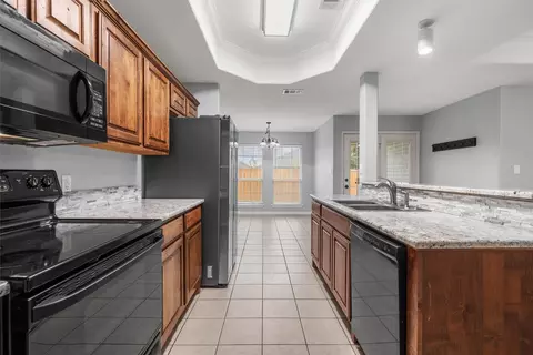 Kitchen - 10121 Colony Dr, Waco, TX 76708 photo 2 of 2