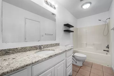 Bath - 10121 Colony Dr, Waco, TX 76708 photo 1 of 2