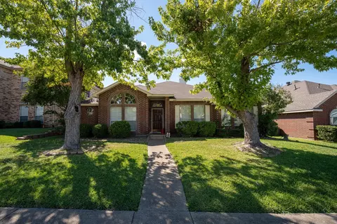 4835 Berridge Ln, Dallas, TX 75227