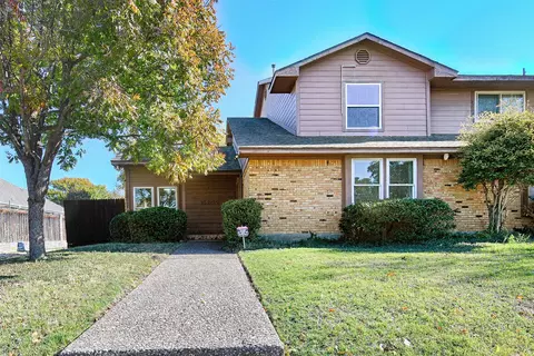 15632 Moondust Dr, Dallas, TX 75248