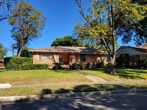 1239 Misty Glen Ln, Dallas, TX 75232