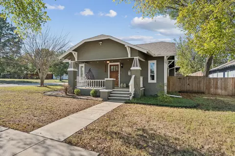 2844 S Adams St, Fort Worth, TX 76110