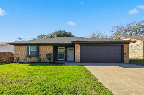 6417 Kennedy Ct, Watauga, TX 76148