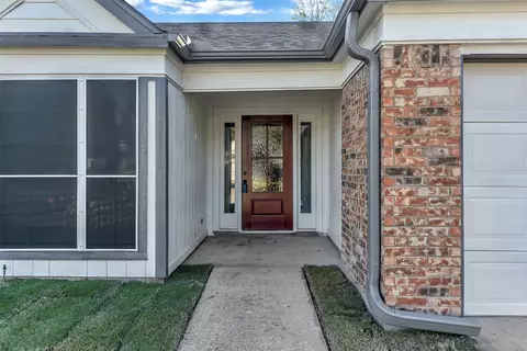 2549 Creekwood Ln, Fort Worth, TX 76123