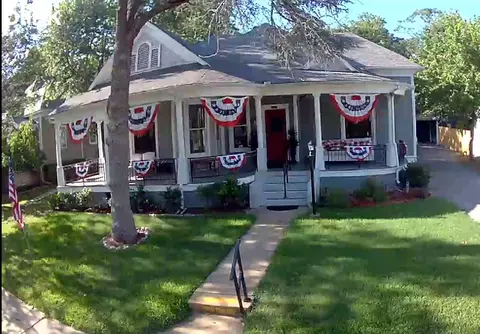 1111 W Main St, Denison, TX 75020